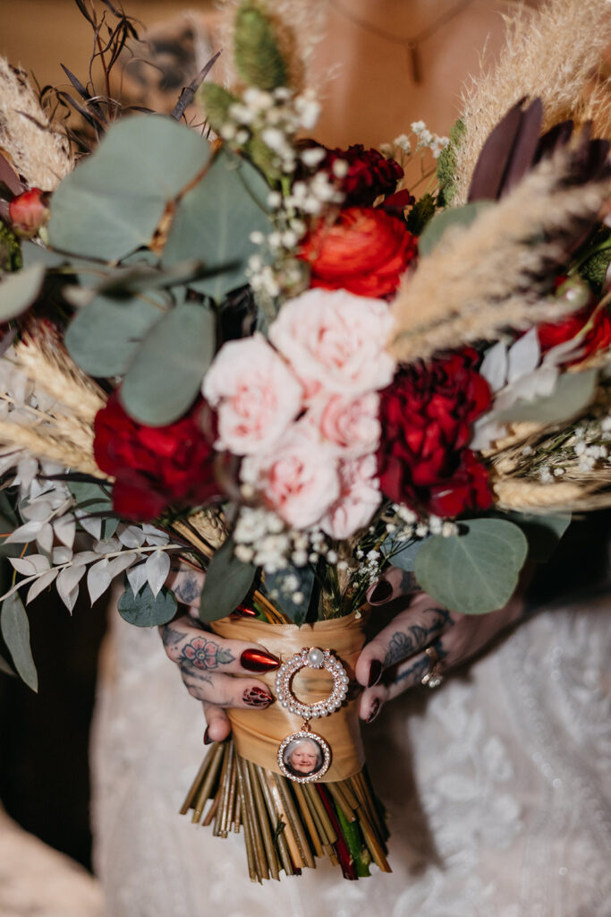 Unique bride details 