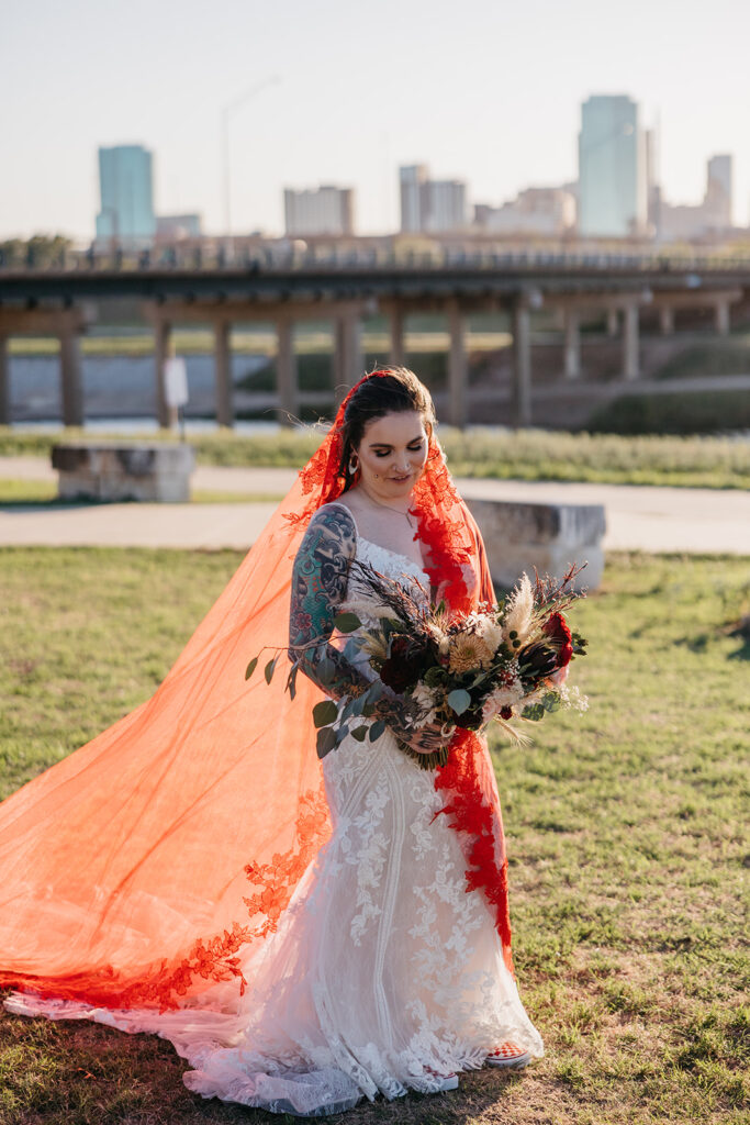 outdoor bride detail shots