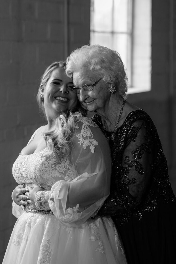 Bride Getting Ready Photos 