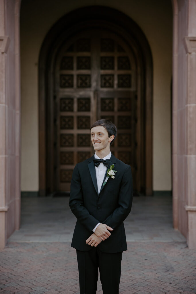 groom portraits 