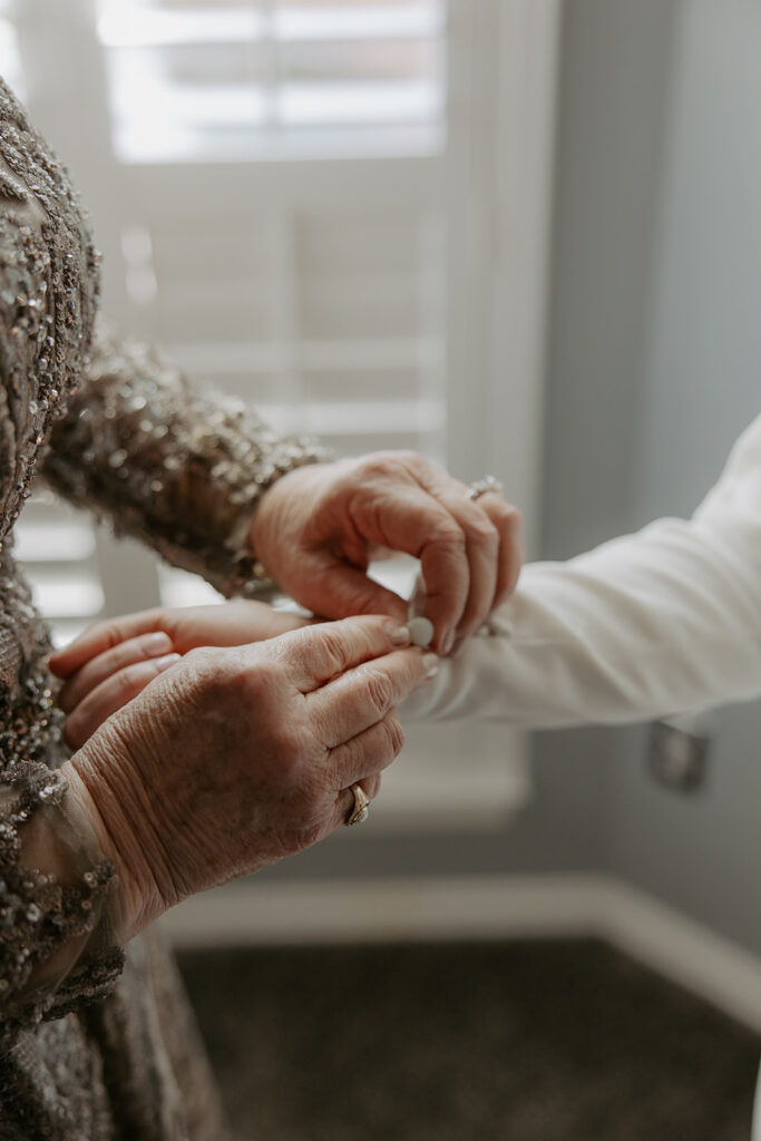 Bride getting ready photos 