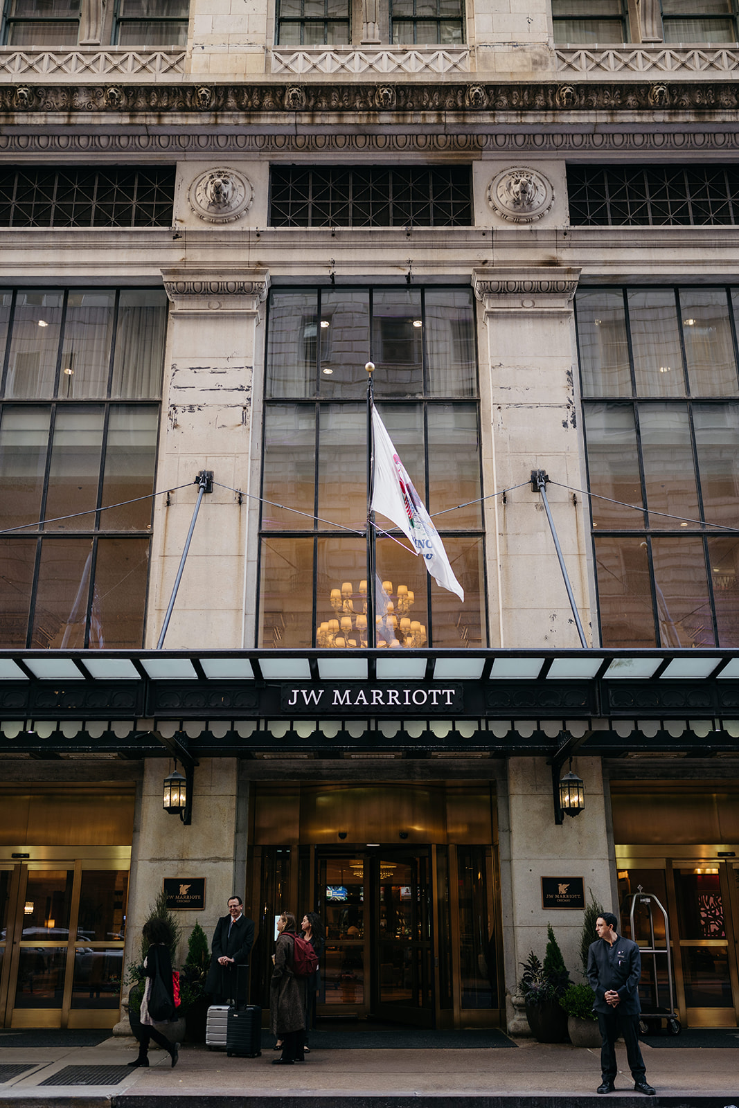 JW Marriott Chicago hotel exterior where the bride got ready before her Chicago Union Station wedding
