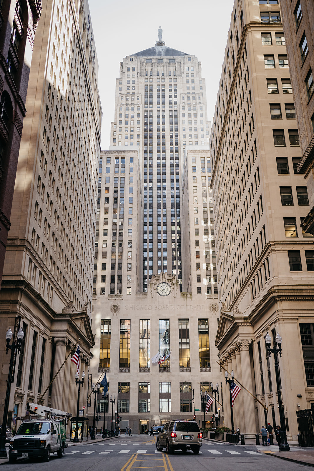 Wide angle shot of the chicago union station
