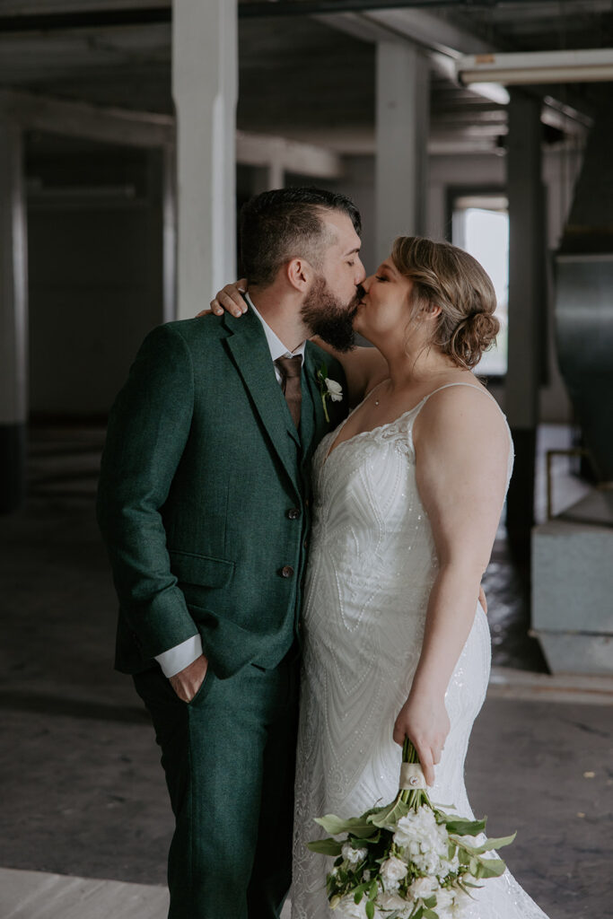 wedding portraits at the ostreum 