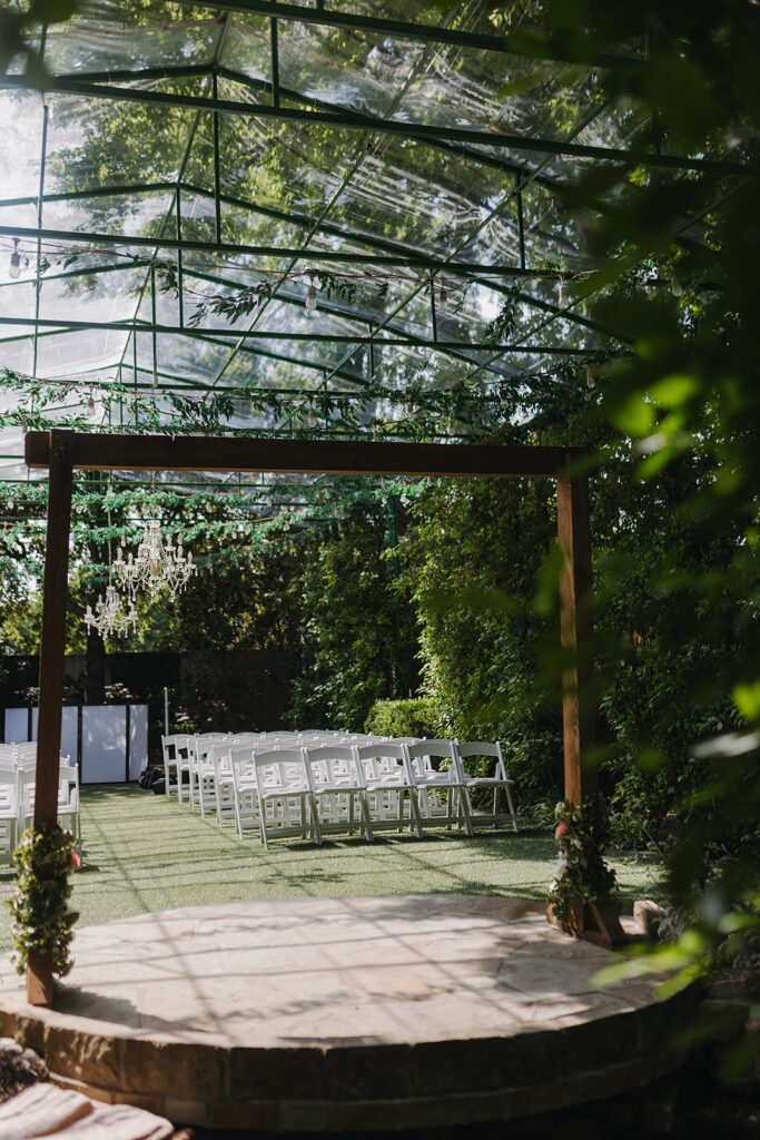 garden wedding ceremony decor 